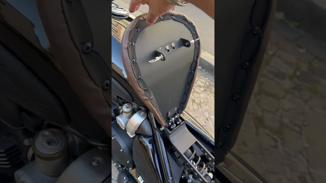 Solo seat + duo seat for Triumph Bobber #triumphmotorcycles #triumphbobber #bobber