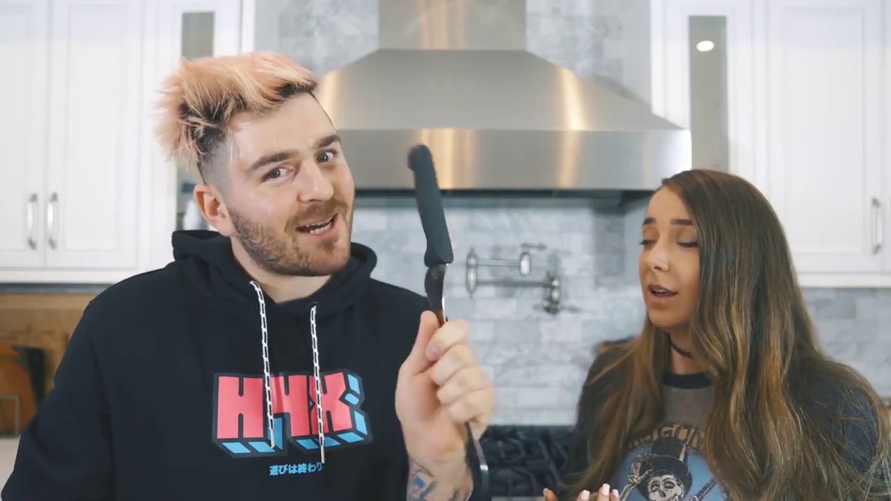 julien solomita doing it to em for 2 minutes straight