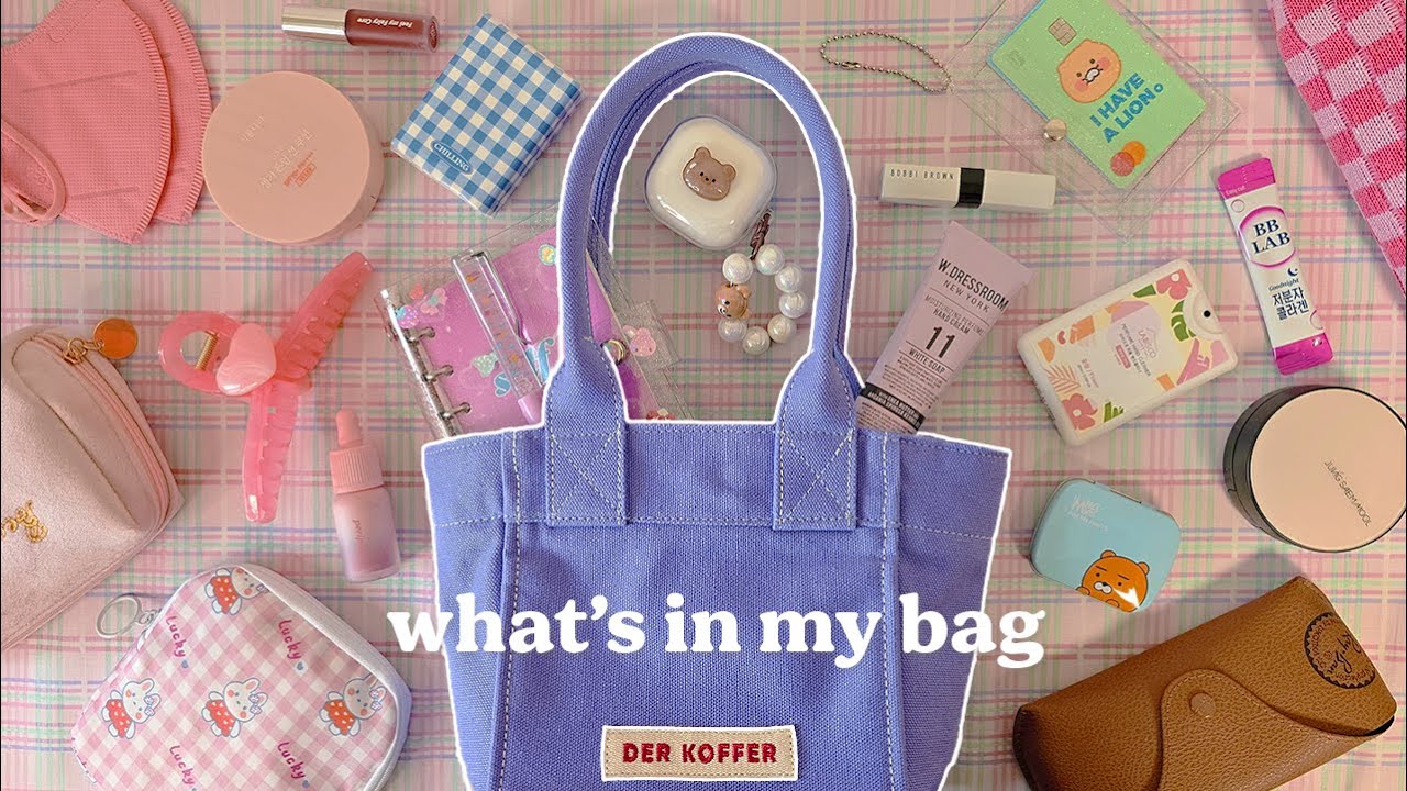 what’s in my bag 👜 daily essentials + aesthetic 🎀 korea vlog 💜