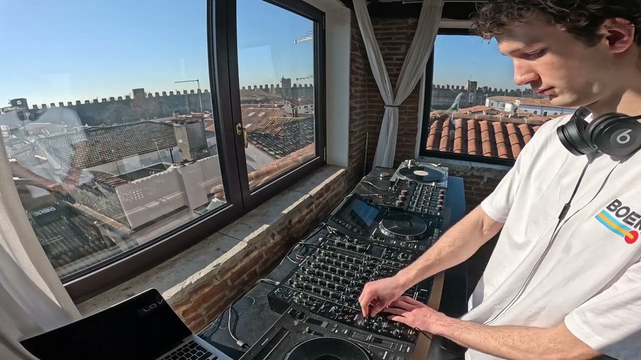TECH-HOUSE BANGERS