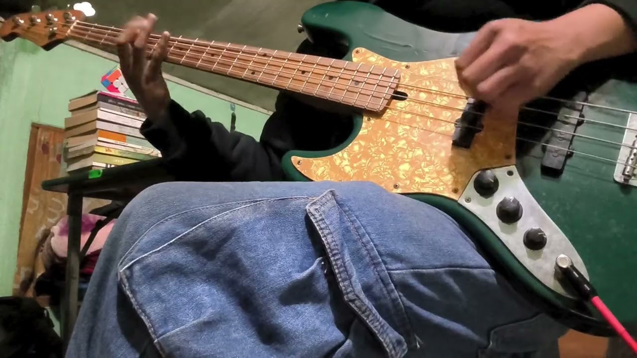 Ozzy Osbourne -Crazy Train (R.I.P Ozzy) Bass covered by lwinminkyu 