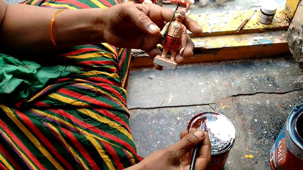 Women making Kondapalli Dolls