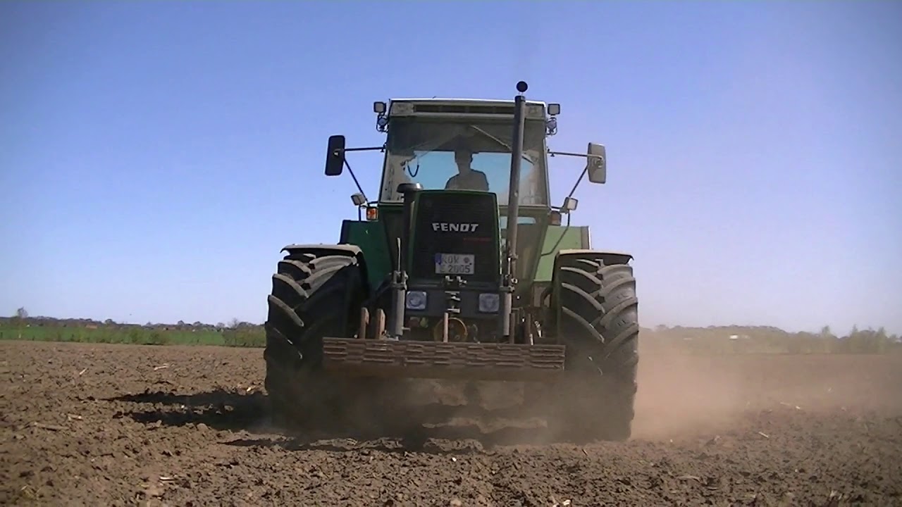JAUCHE PAUL PERFORMANCE I DIE ERDE BEBT I GRUBBERN MIT FENDT 614 LSA