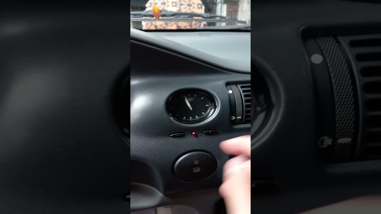 Curiosidades: Reloj Analógico Ford Escort 1998