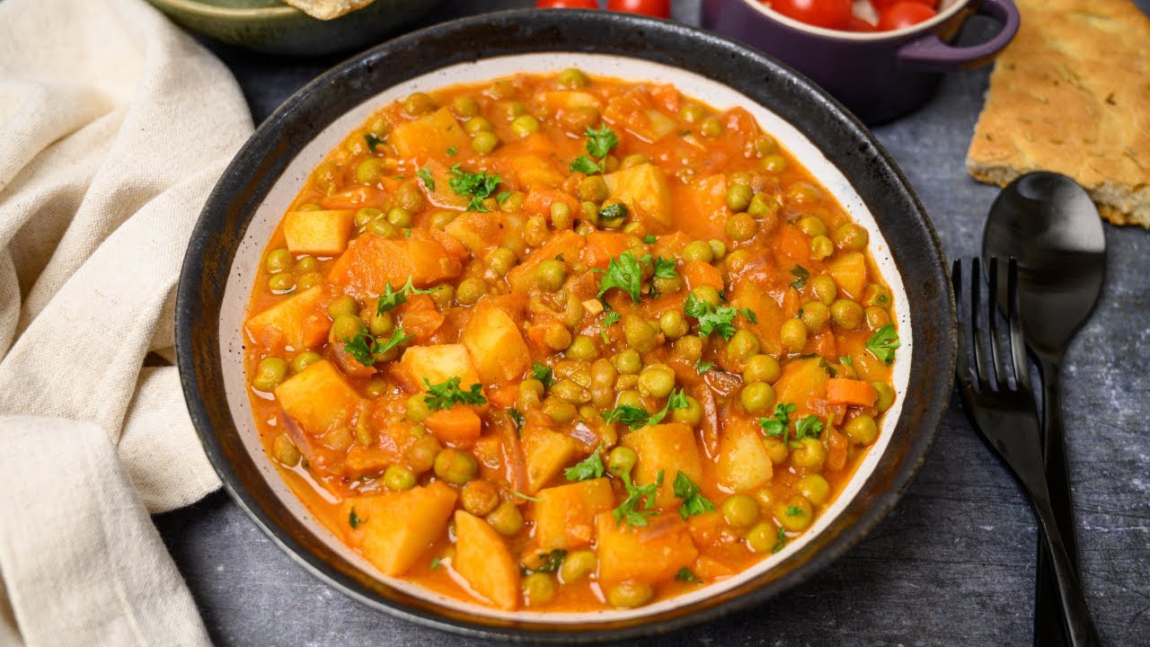 Easy Pea and Potatoes Stew (VEGAN)