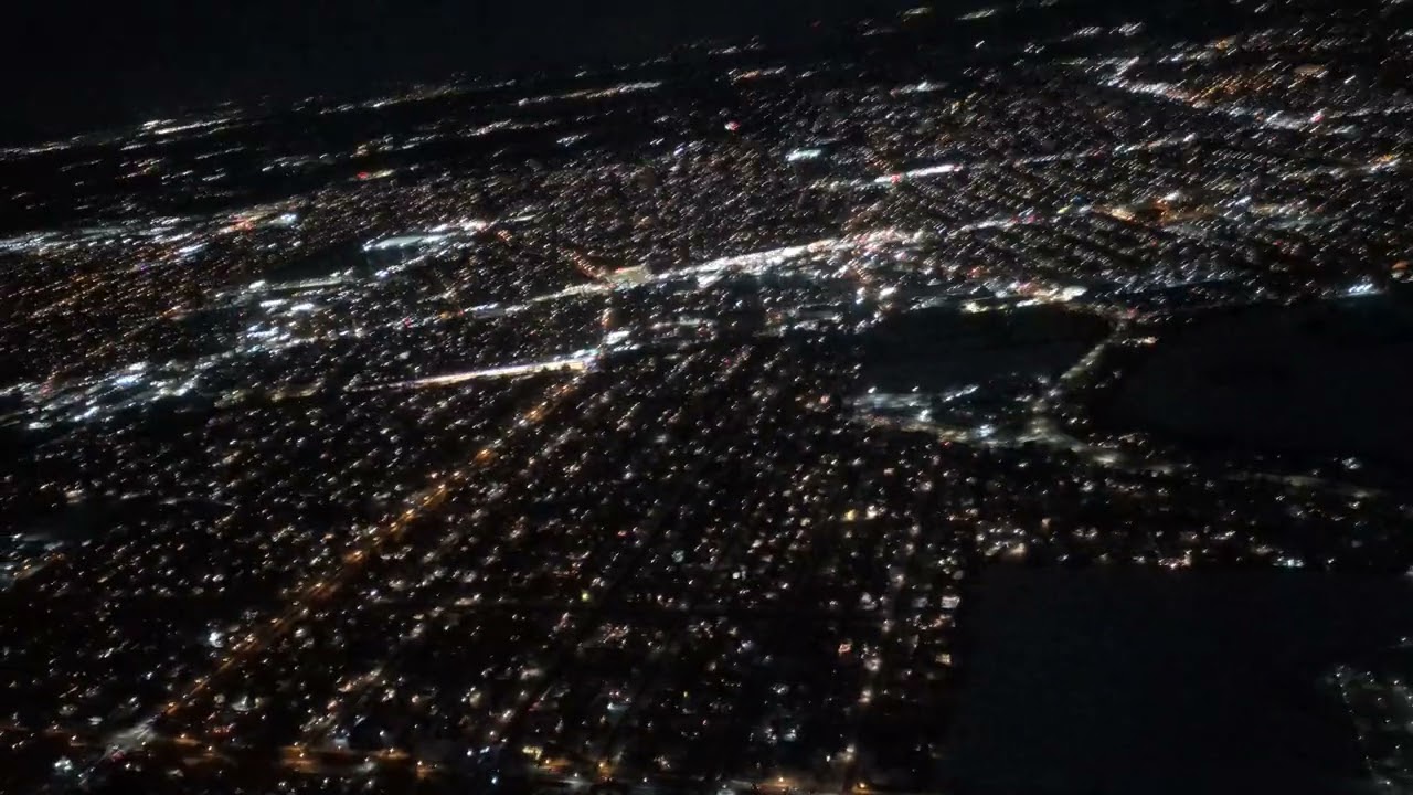 30 Jan 2026 - Southwest Airlines flight landing at New York LaGuardia Airport 