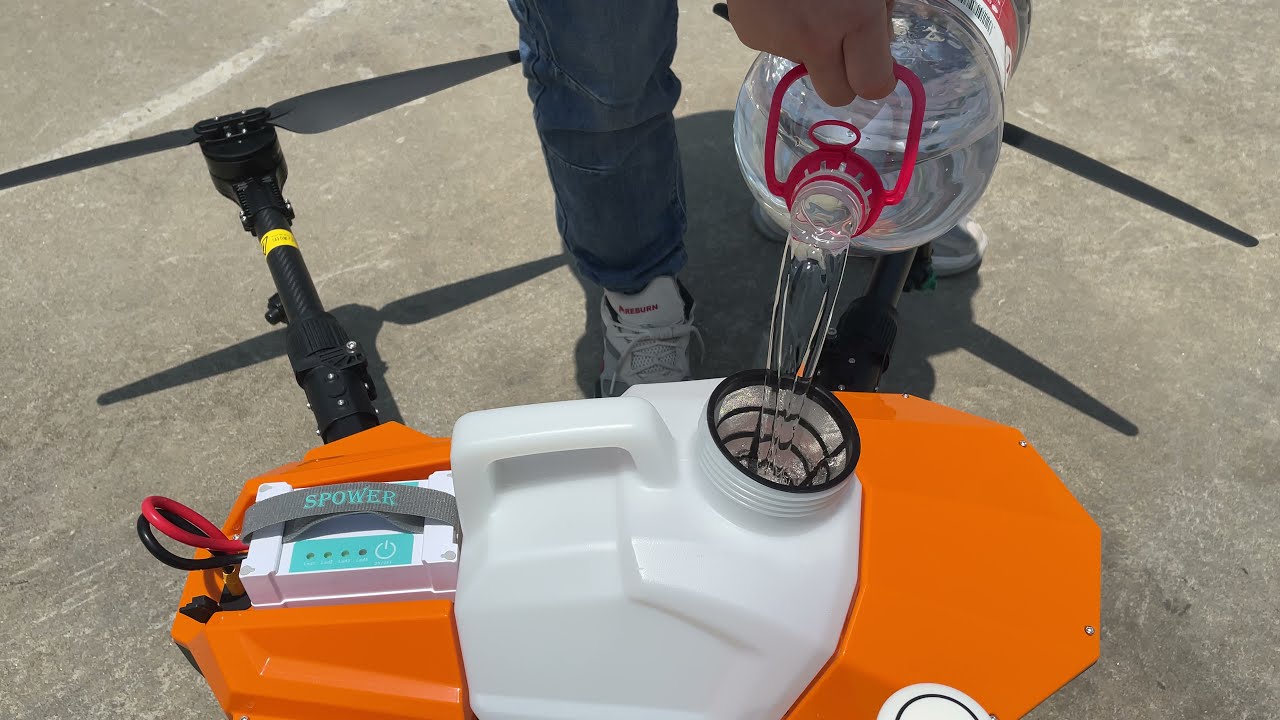 4 axis 6L agricultural spraying drone small capacity test video