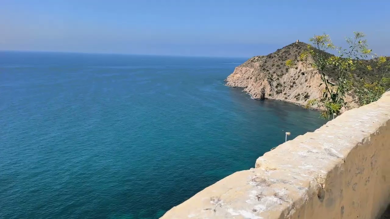 Benidorm (Alicante) Mirador Tossal de la Cala, Playa de Poniente, España 