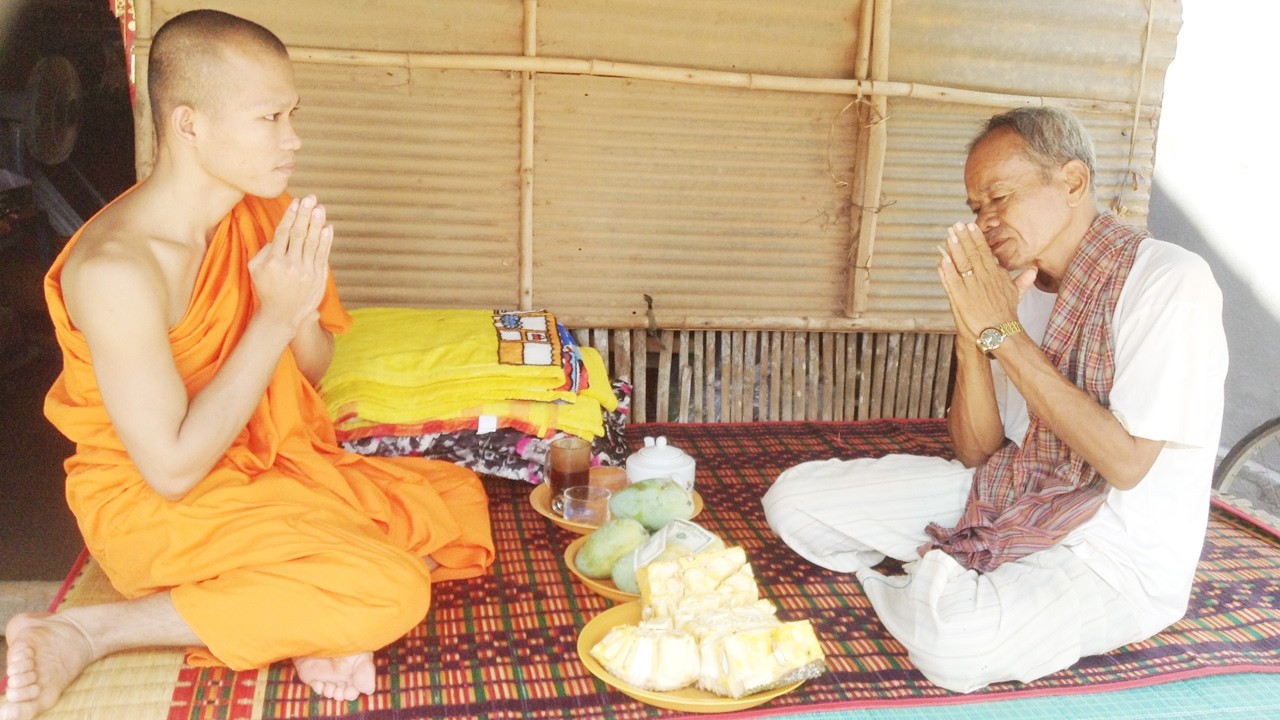 ជូនលោកឱពុកគ្រប់រូប នឹងជាសារដល់កូនប្រុសស្រីគ្រប់គ្នា ធ្វើអ្វីដែលយើងអាចធ្វើបាន កុំរង់ចាំពេលល្អ