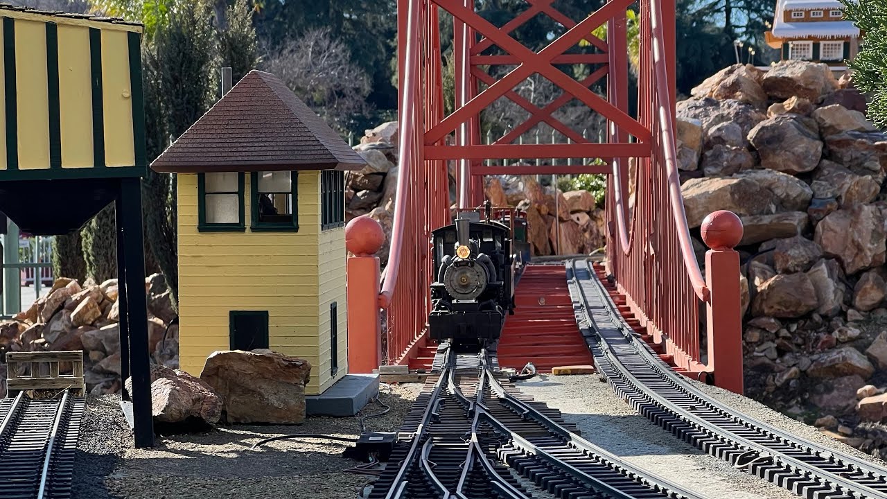 Operating G Gauge Trains on the Giant Fairplex Garden Railroad in California
