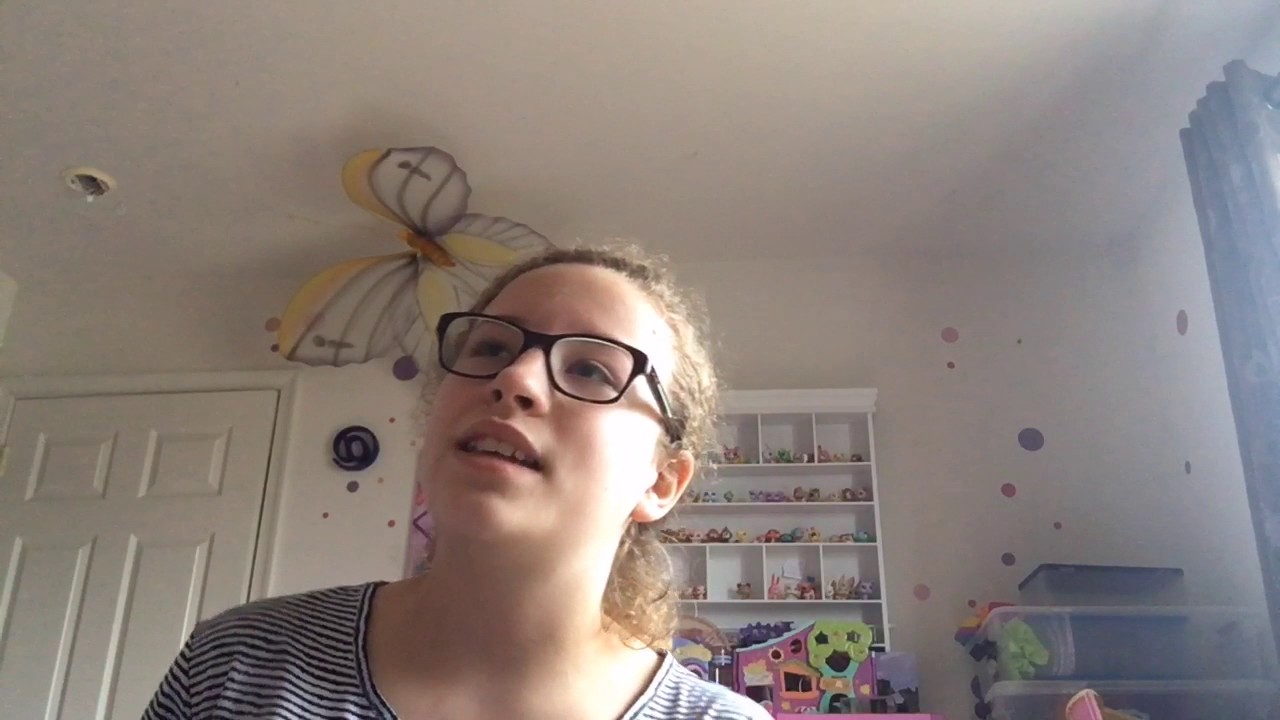 Bold glasses Live Stream me singing and Playing keyboard