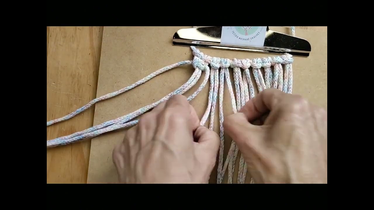 Minibag porta celular doble con bolsillo macramé