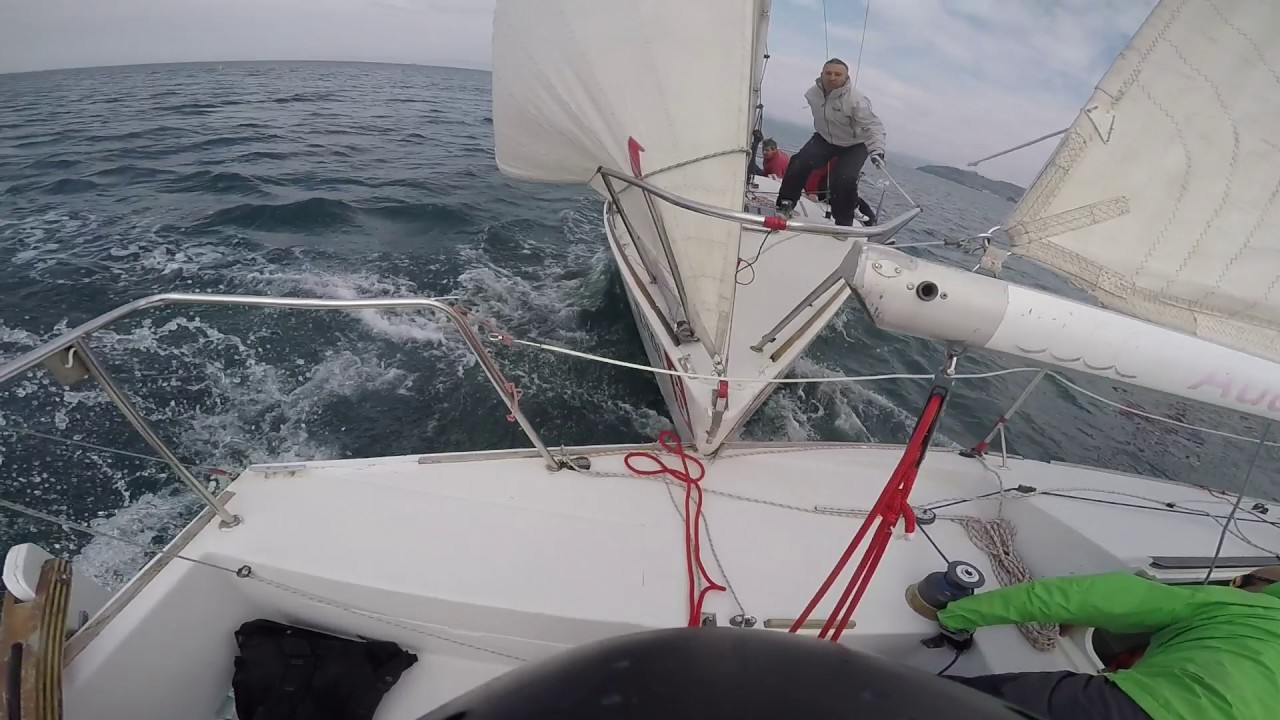 J24 FLEET RACE  CRASH