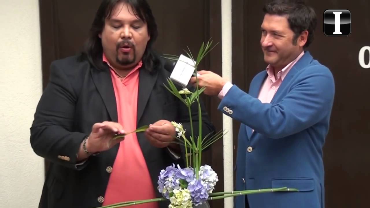 &iexcl;Arma tu propio adorno florar!