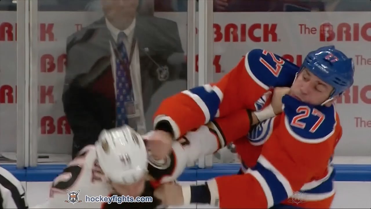 Jared Boll vs Milan Lucic Dec 3, 2016