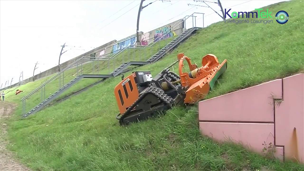 Ferngesteuerter Geräteträger mit Zapfwelle - RoboFlail vario