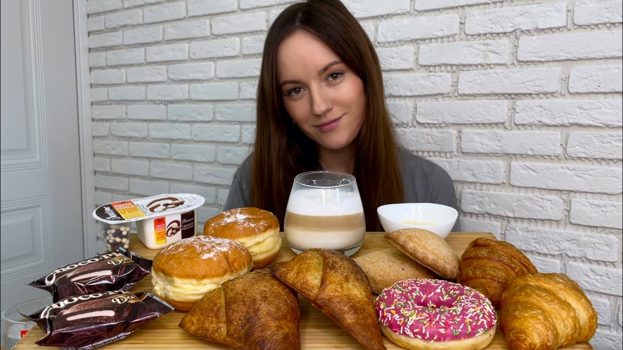 МУКБАНГ КРУАССАНЫ ПОНЧИКИ ЙОГУРТ Choco Pie КАПУЧИНО Итоги конкурса !MUKBANG BREAKFAST DONUTS