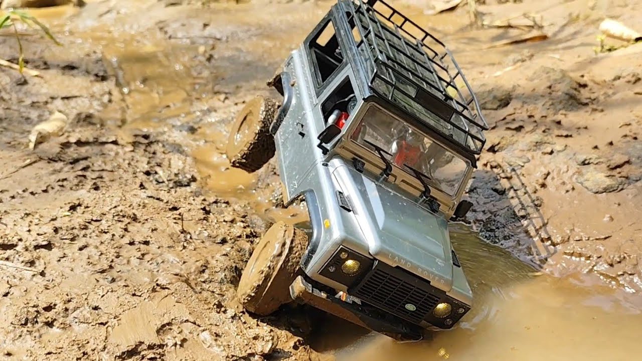 The jeep was so reckless that it overturned‼️wild track
