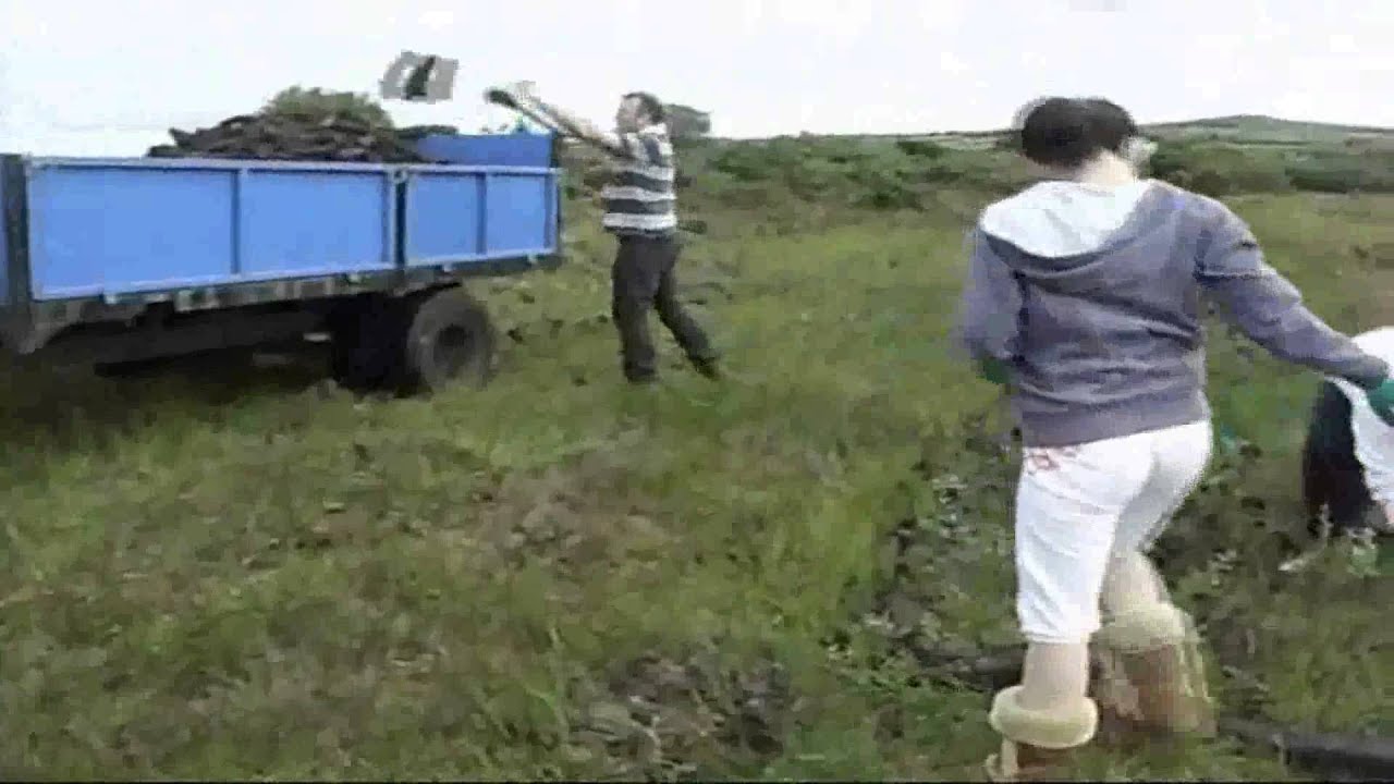 Taking home turf from the bog