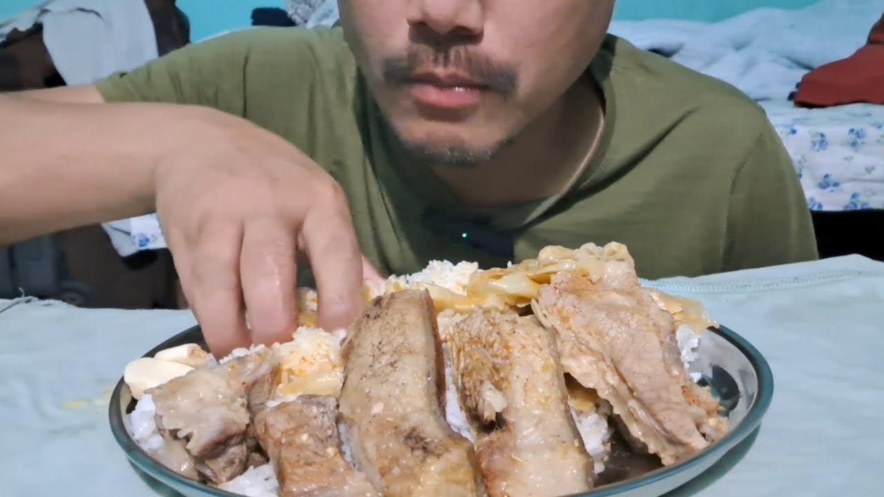 Huge pieces Pork Cooked with Fermented Bambooshoot | Village Food | Original Mukbang 😋 