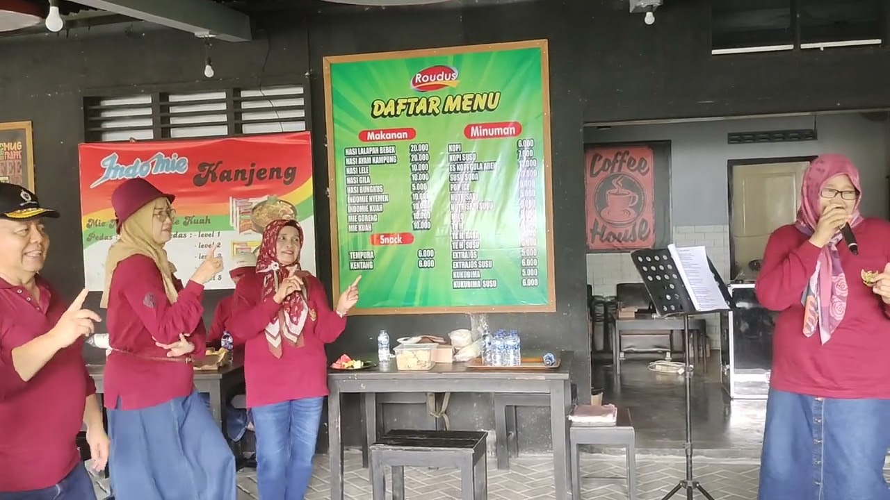 Lali janjine pelantun