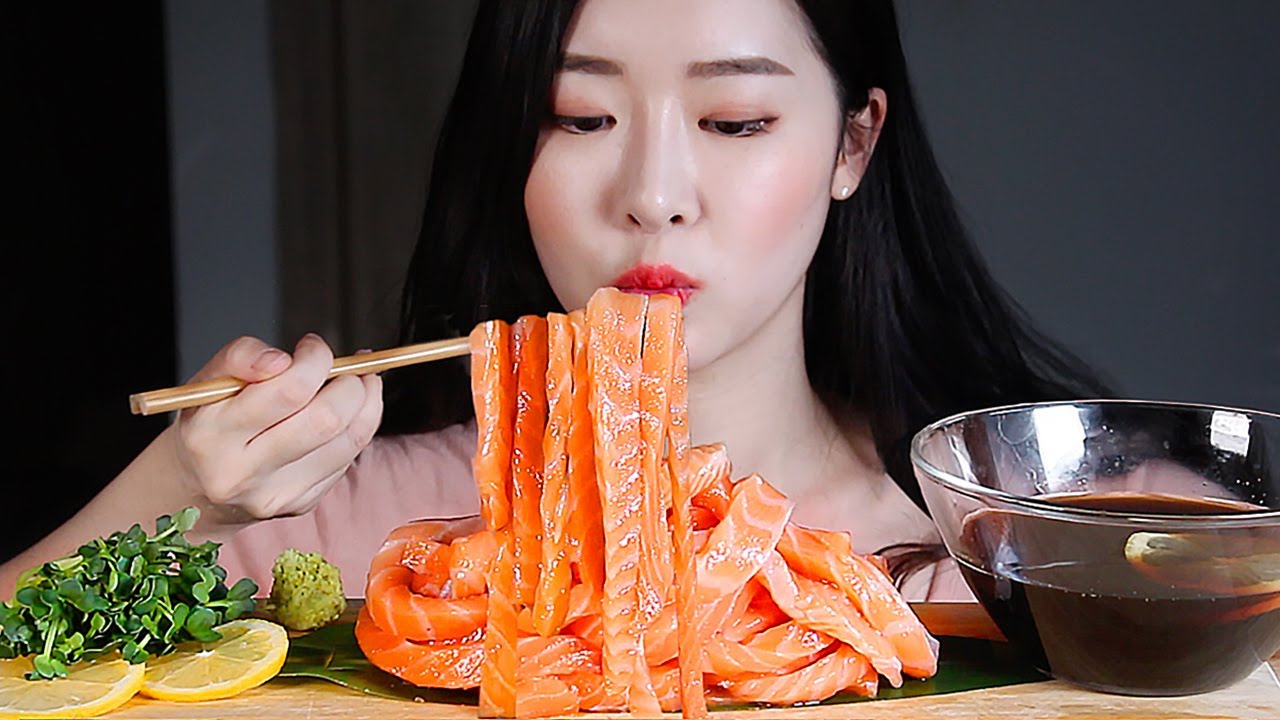 ASMR Лапша из лосося Лосось сашими сырой лосось MUKBANG Eating Show