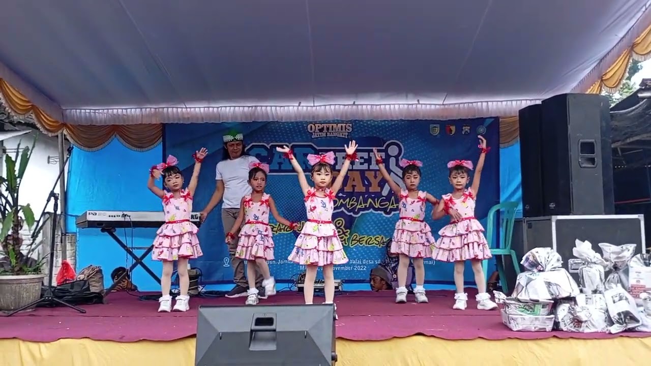 DANCE BARBIE VERSI BERLIMA