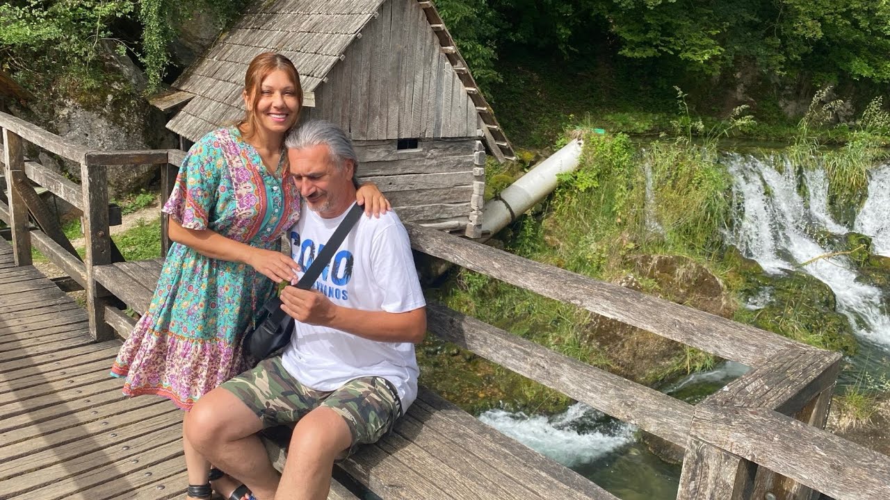 Samo nas dvoje ali pogledajte ovo