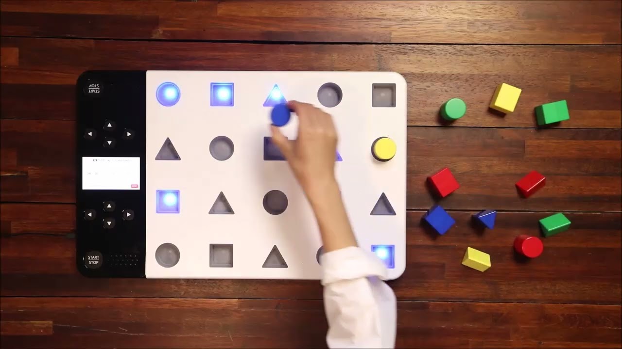 Smart Pegboard Product Trailer