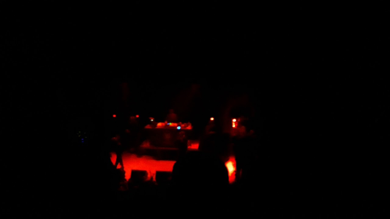 ΜΚ feat. Ζήνων - Εμιράτα live @ Gagarin (29/03/2019)