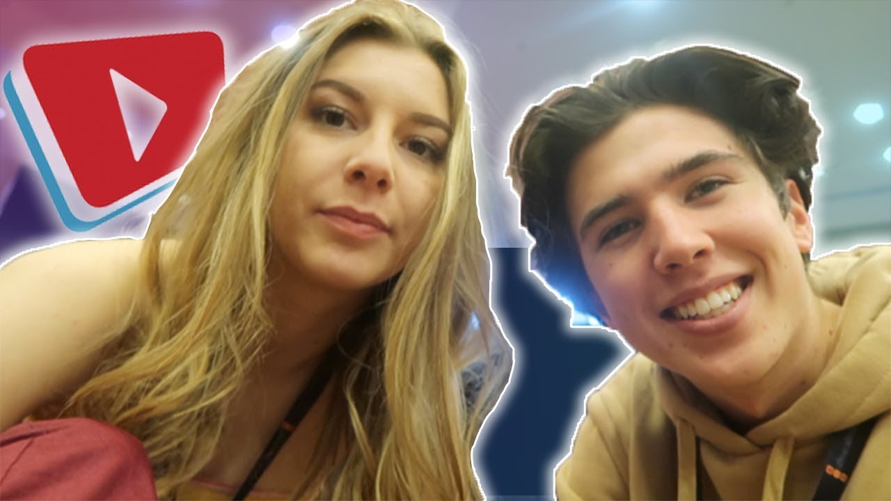 I PRETENDED TO BE A FEATURED CREATOR AT VIDCON