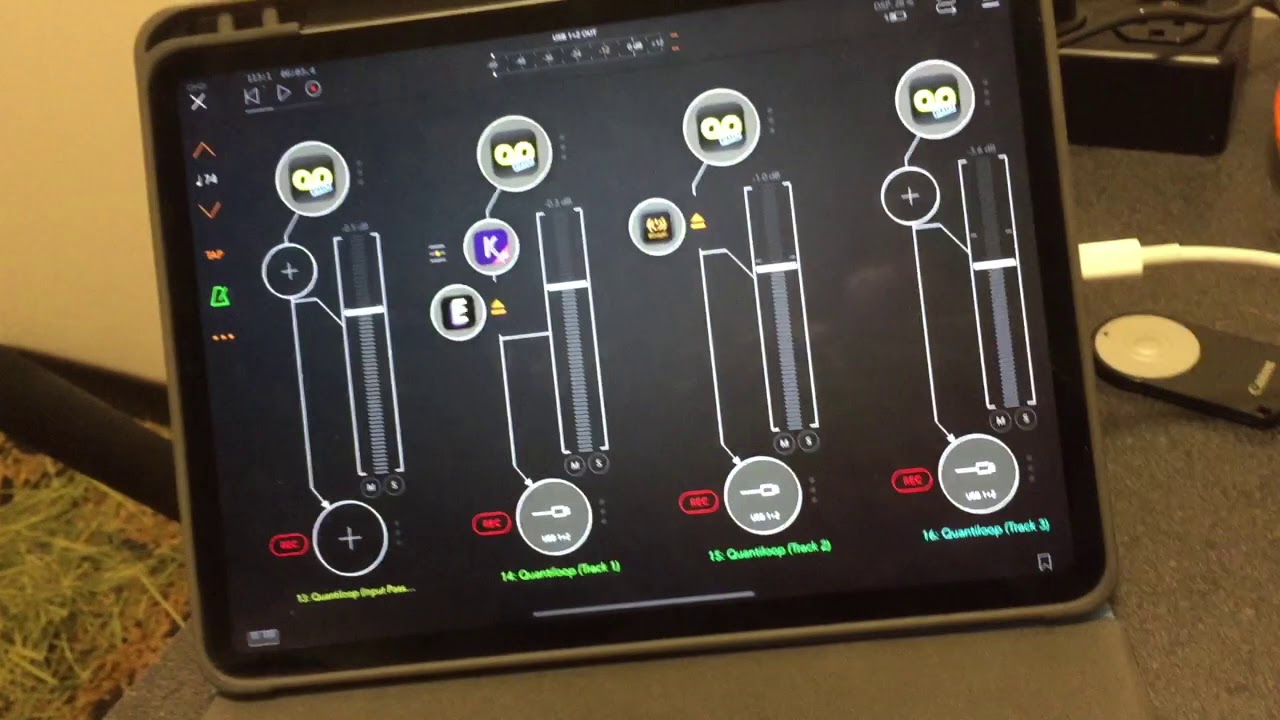 Live Loop On iPad #12 feat. AUM, Quantiloop, and ElasticDrums