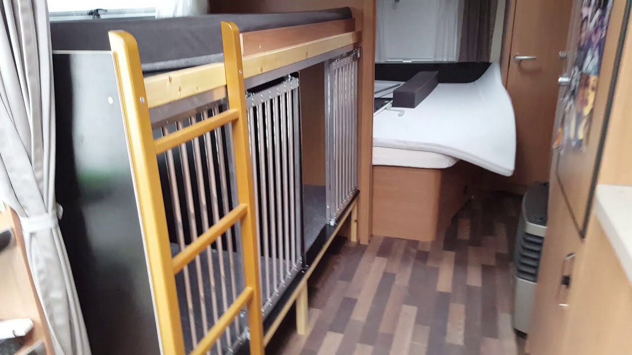 Wohnwagen Knaus Sport mit Hundeboxen , Schiebetüren