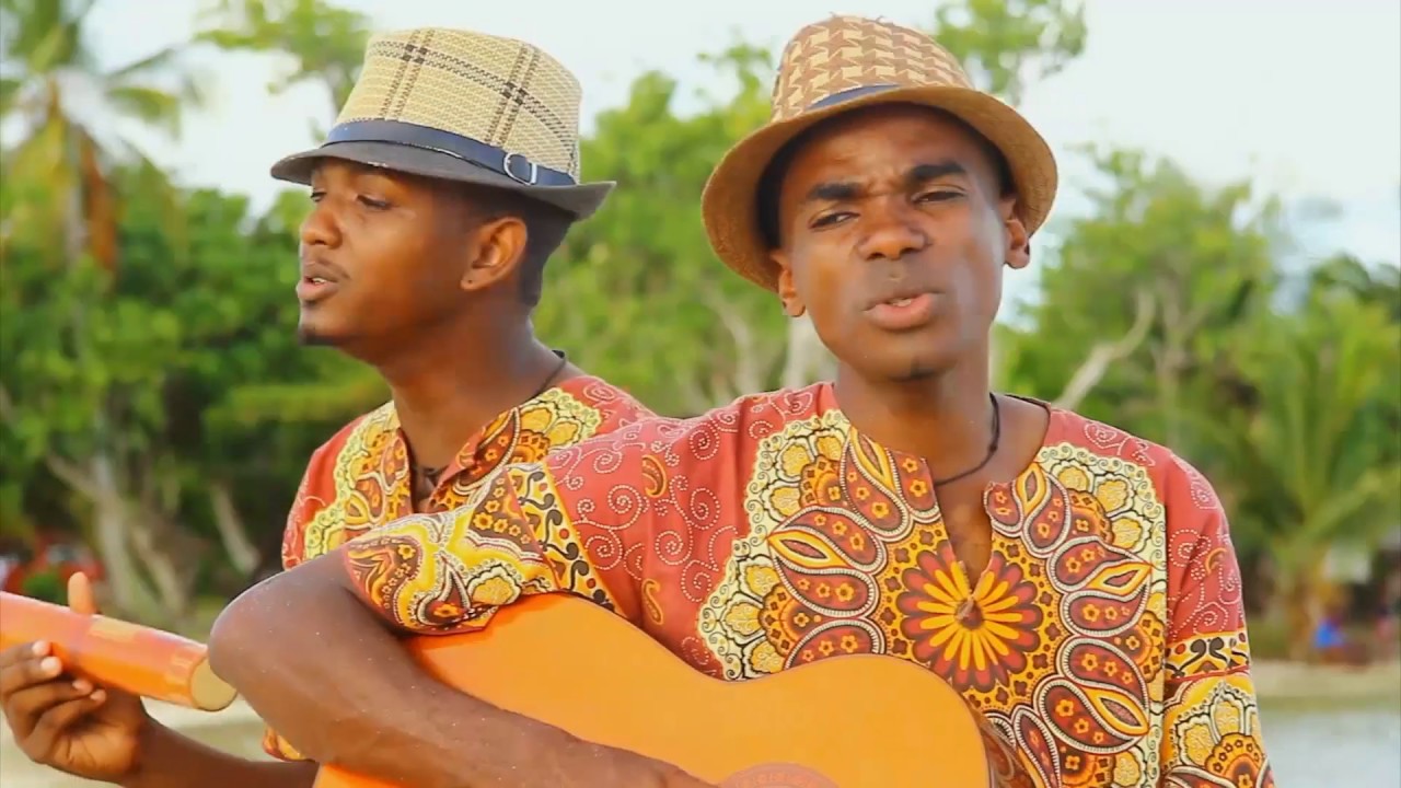 Festival des baleines 2017 à Sainte Marie Madagascar CLIP
