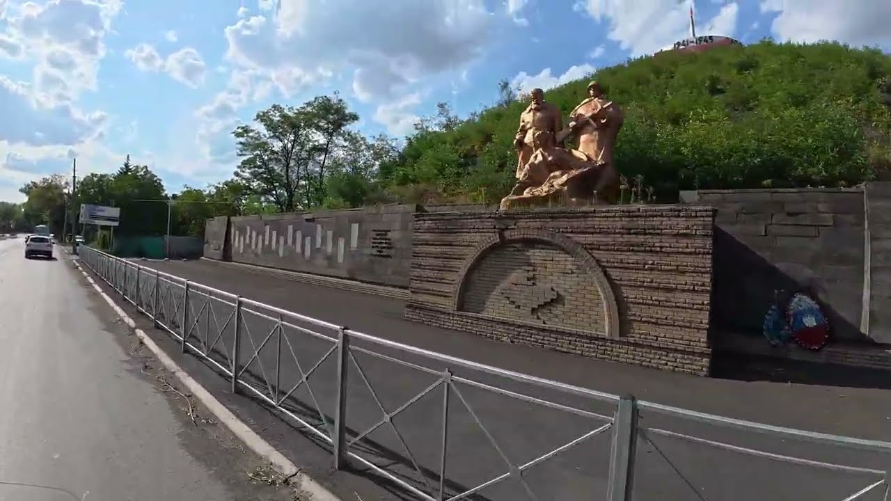 Большое путешествие по ЛНР на мотоцикле. 3я Часть,  Красный Луч.