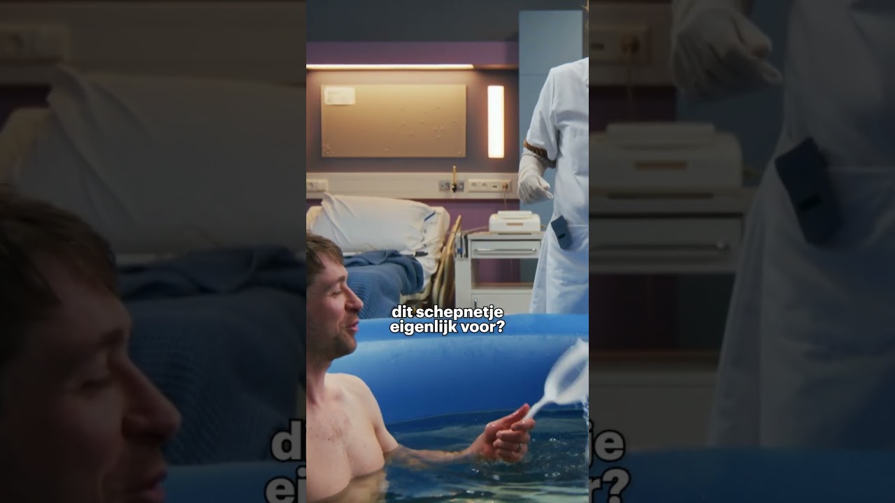 &ldquo;Dat is om de poep uit het water te scheppen.&rdquo;🫠 - Stream De poli op NPO Start 📲