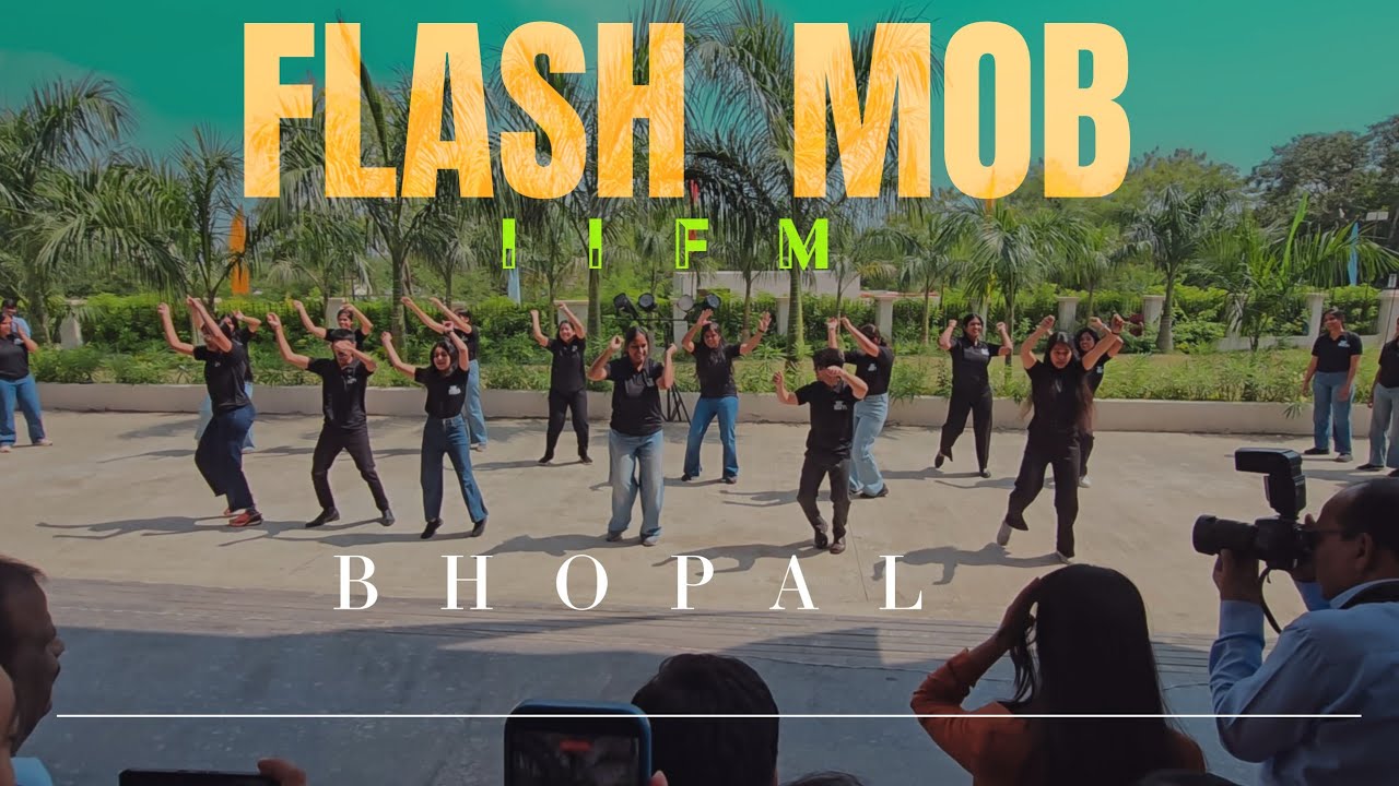 India's Biggest Flash Mob Ever l Pure GOOSEBUMPS l IIFM BHOPAL #flashmob #iifm 