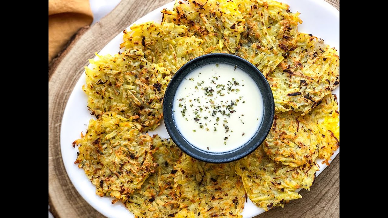 Tortitas de Patata Rallada,  CON SALSA DE QUESO MUY FÁCIL! | SABOREANDA