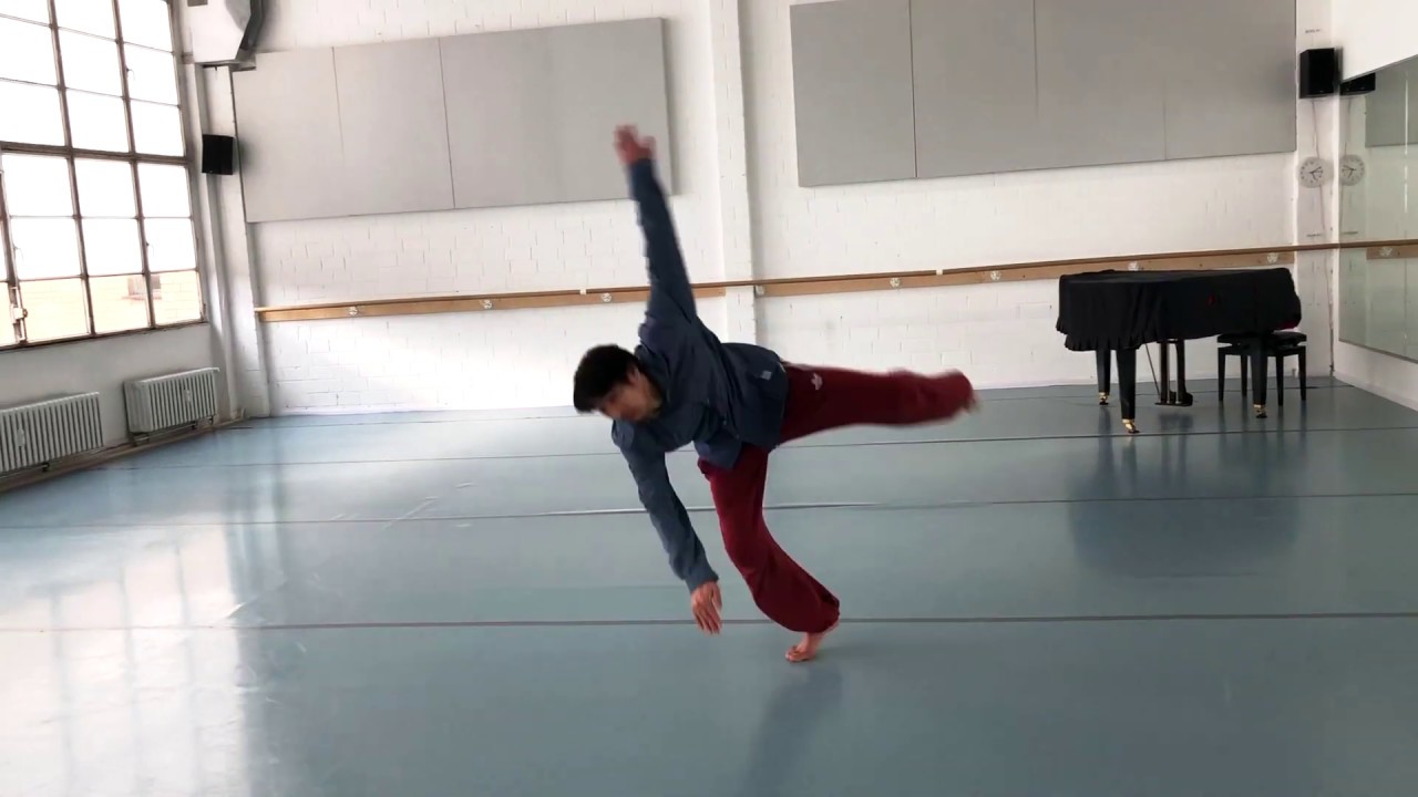 Flow acrobats movements research.