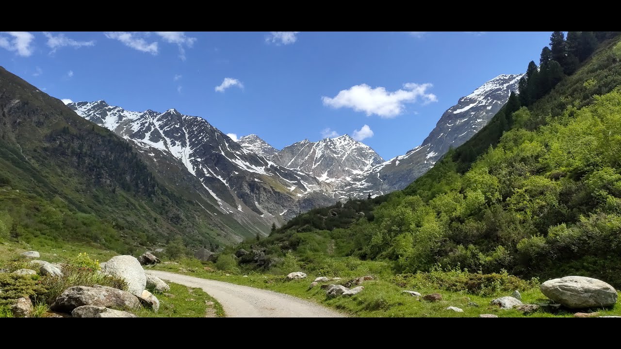 4K / Pitze Wasserfall / Mittelbergferner Gletscher / Tirol / Austria