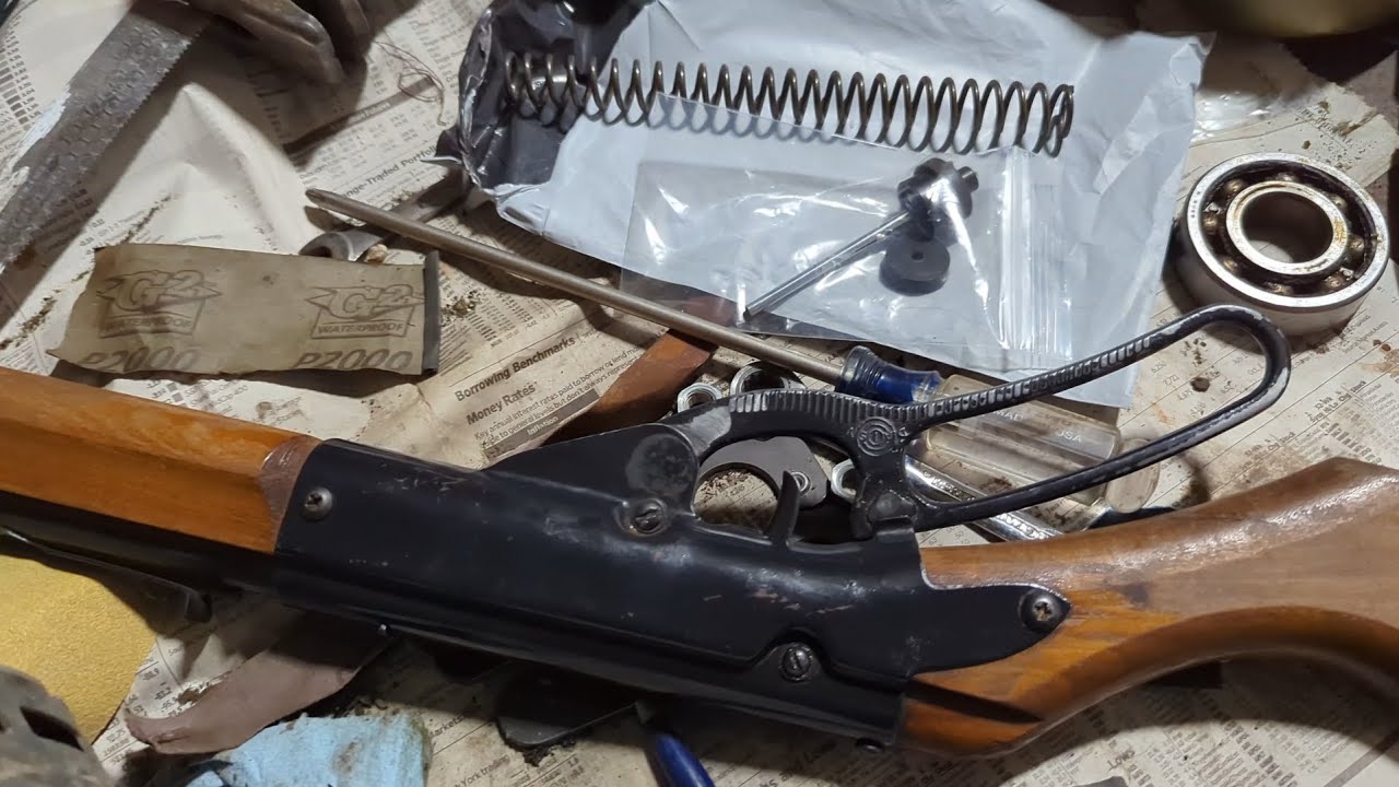 Daisy Model 96. Установка новых уплотнений, пружины и воздуховода.