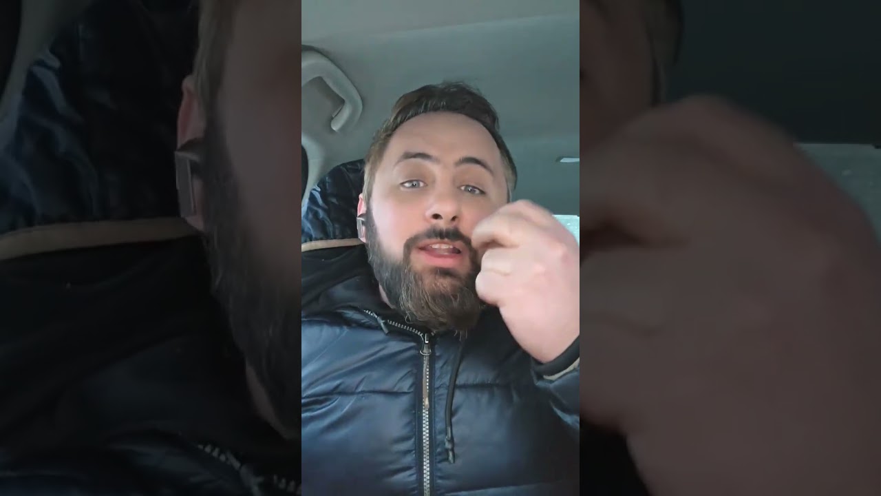 Демонстрации в Дамаске с участием шейха Эззаля Газаля.