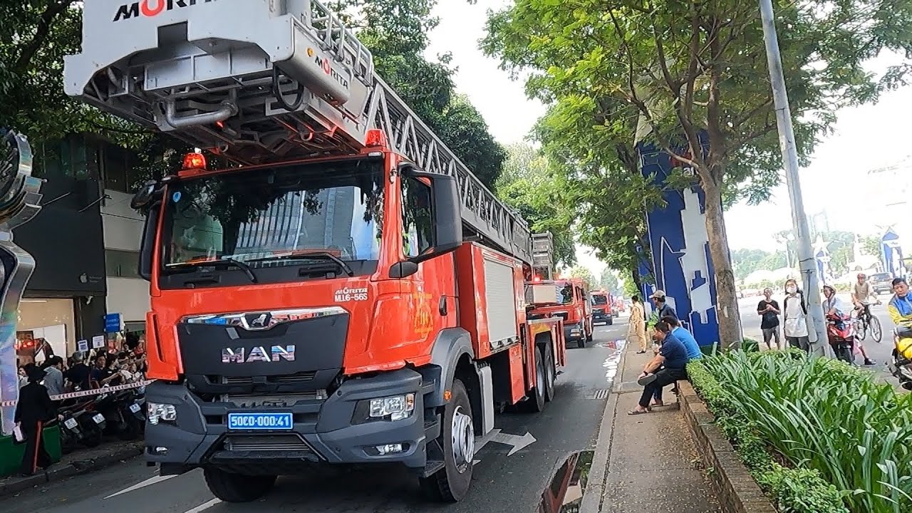 Hàng nghìn người tham gia diễn tập pccc tại Saigon Centre
