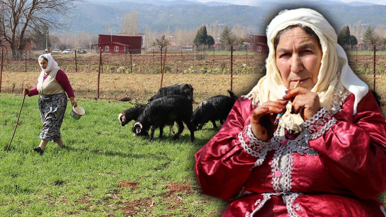 Kınalı elleri, kırmızı elbisesi ve yanından ayırmadığı sipsisiyle o bir 'Yaşayan İnsan Hazinesi'