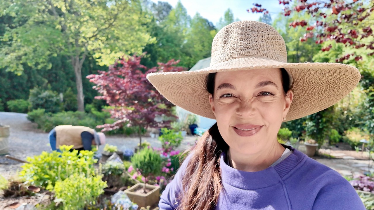 We Gave This Garden Bed a TOTAL Summer Reset (With Mimi!)