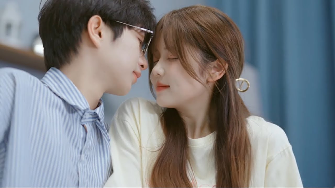 💗My Cold Deskmate is Secretly in Love with me 💗 Hight School love story💗MV