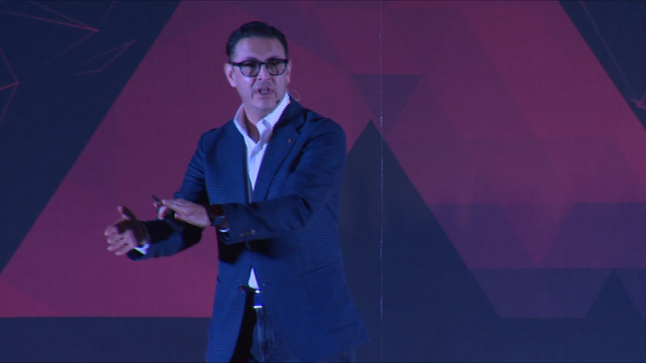 El oro de las fracturas | Abraham Mendoza | TEDxUniversidadPanamericanaGuadalajara