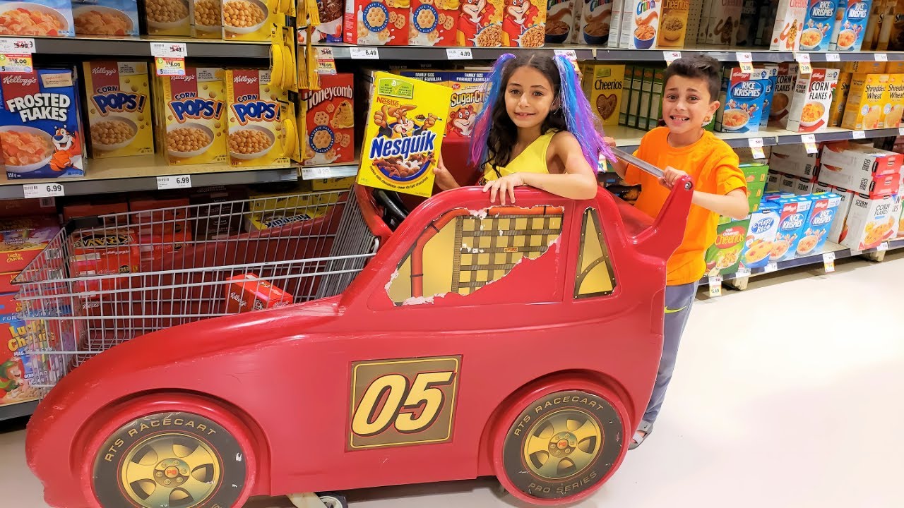 Heidi Play Grocery Shopping at the Supermarket
