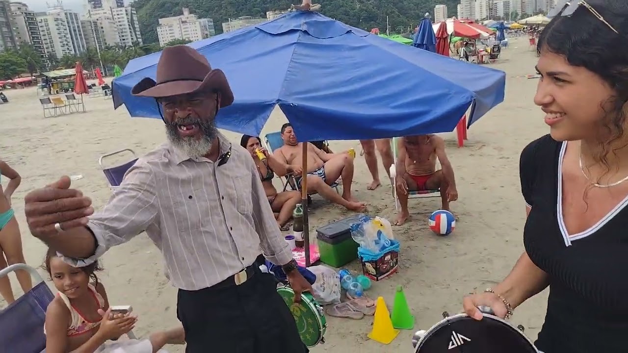 REPENTE IMPROVISADO NA PRAIA.  RAIO DO SOL TIAGO  LEÃO E CAROLZINHA