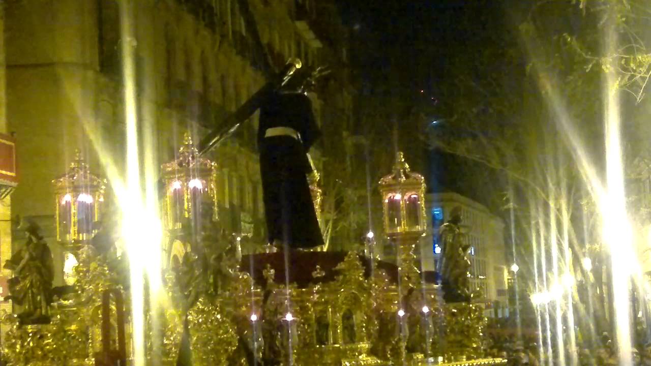SEMANA SANTA SEVILLA 2013 LOS GITANOS  - 20 MINUTOS DE CHICOTA